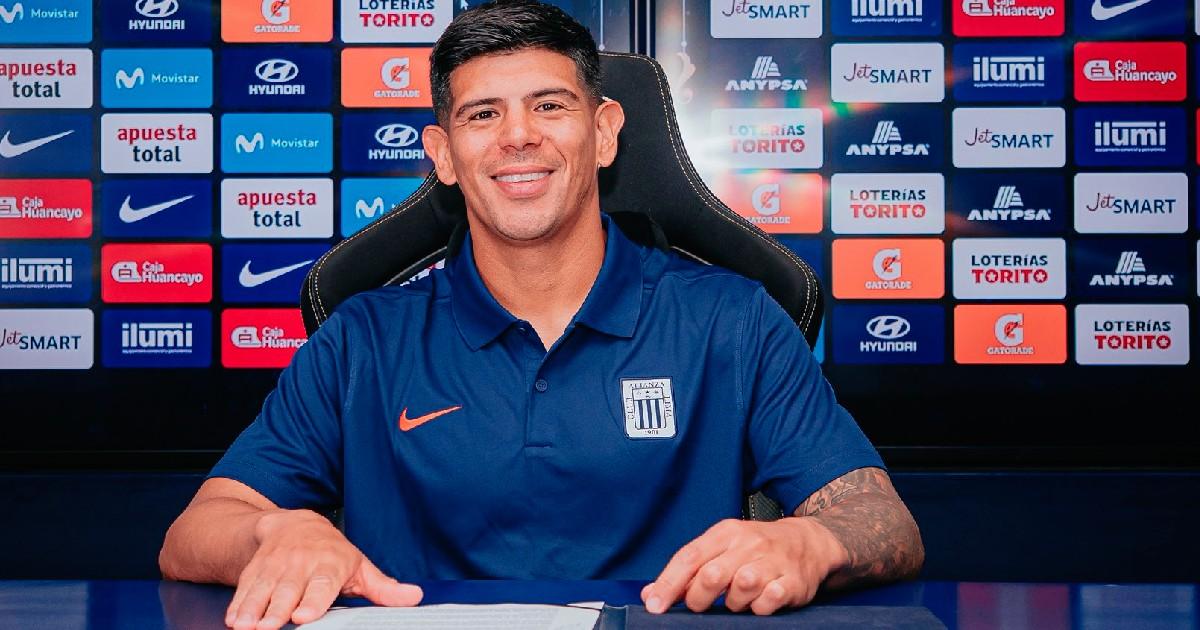 (FOTOS) Alianza Lima oficializó fichaje de Esteban Pavez
