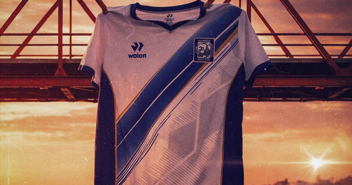 Alianza Atlético presentó su nueva camiseta
