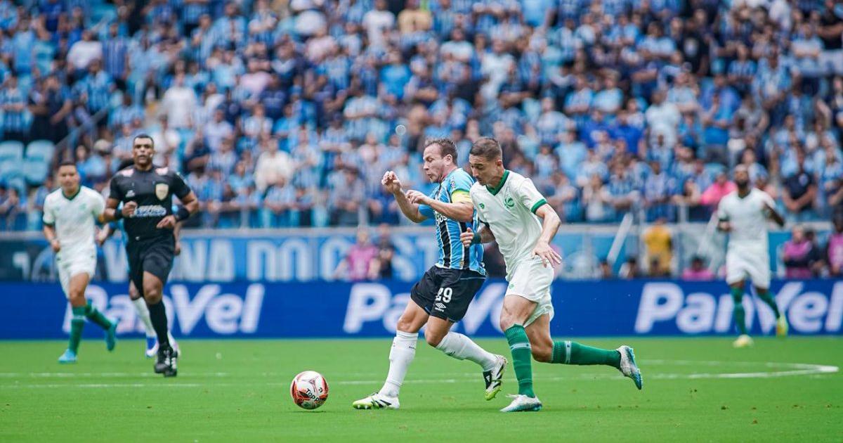 Gremio, de Noriega, no pudo en casa ante Juventude