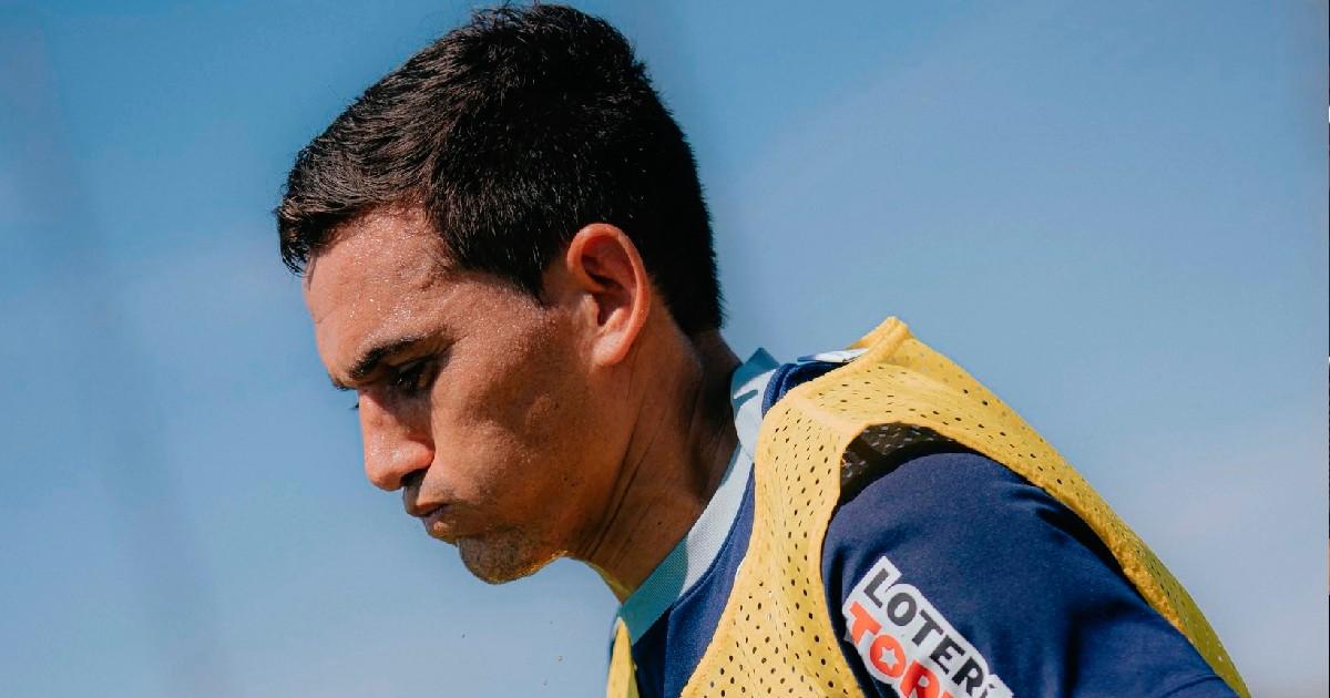 Vélez sobre no arrancar ante 2 de Mayo: "Son decisiones técnicas, uno las respeta"