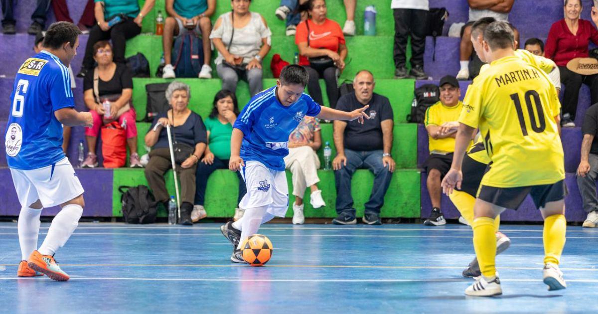 Presidente del IPD dio el play de honor para el inicio de la Liga Nacional de Futsal T21
