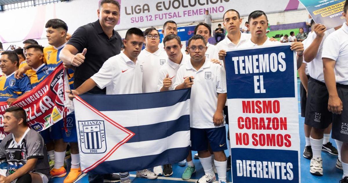 Presidente del IPD dio el play de honor para el inicio de la Liga Nacional de Futsal T21