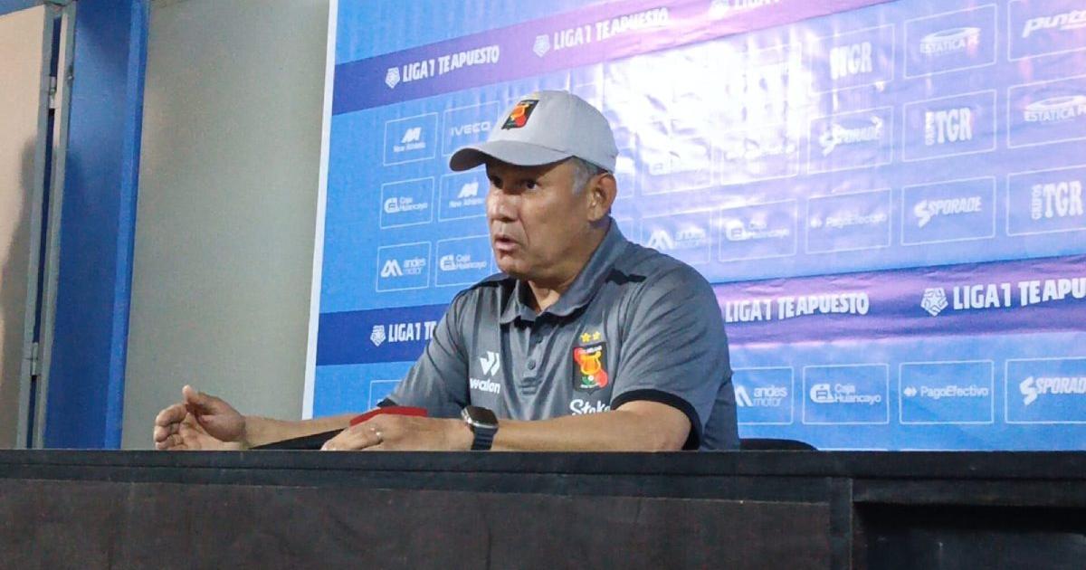Reynoso: "Aplaudo el compromiso de los muchachos en una cancha bastante compleja"