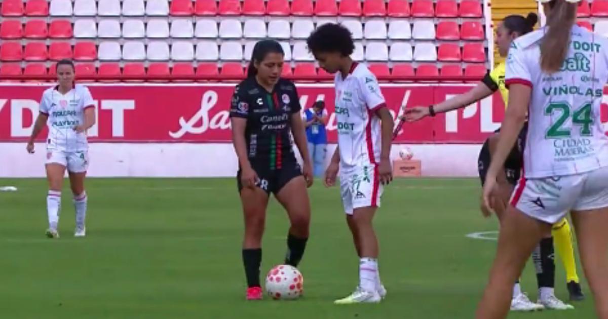(VIDEO) ¡Goles peruanos! Sandra Arévalo y Sashenka Porras anotaron en México