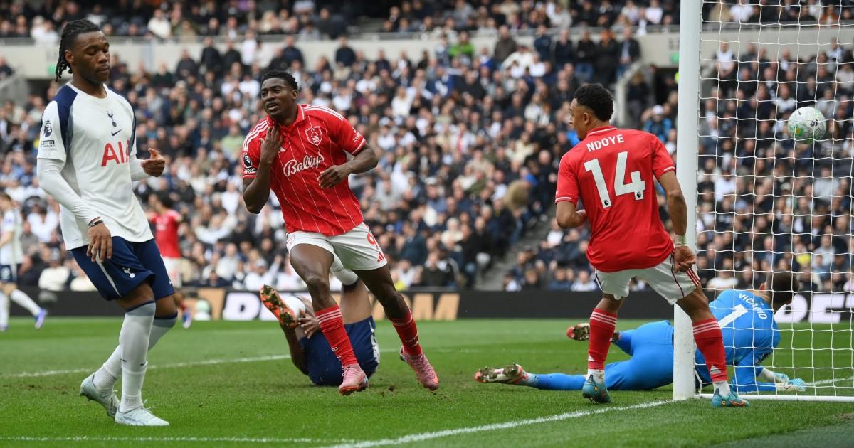 Tottenham perdió por goleada y quedó muy complicado
