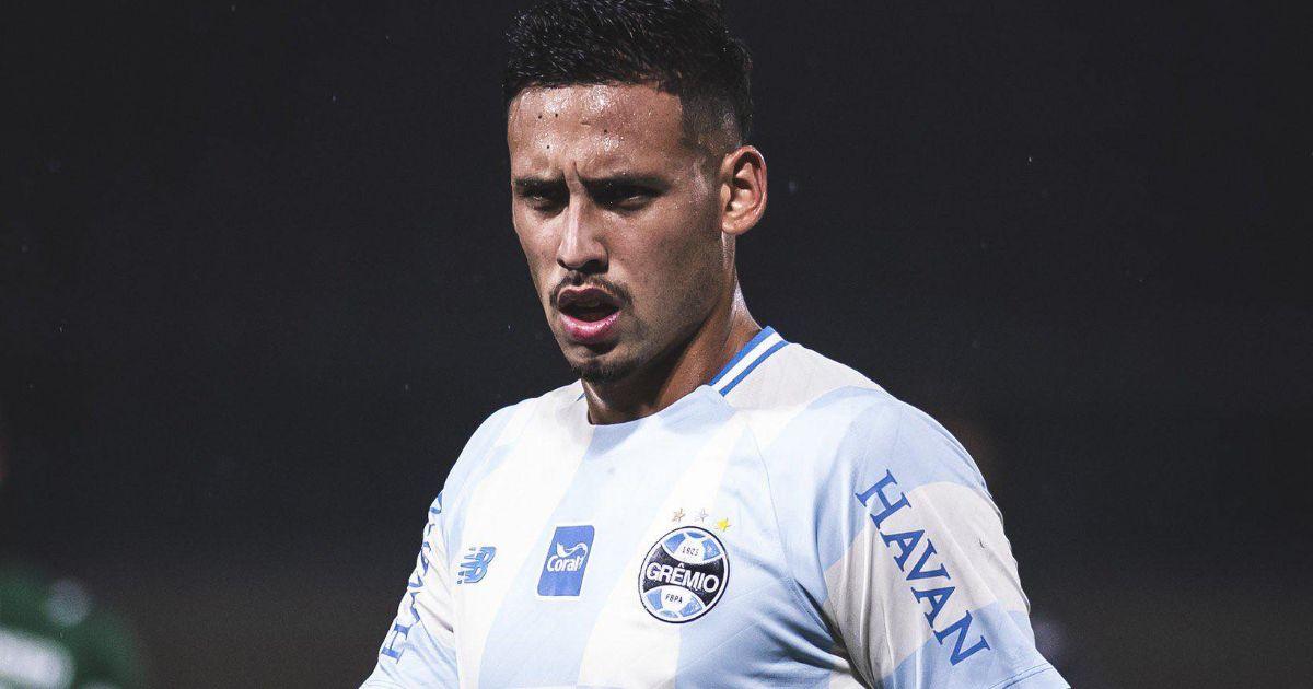 Noriega ingresó en empate de Gremio en la Sudamericana