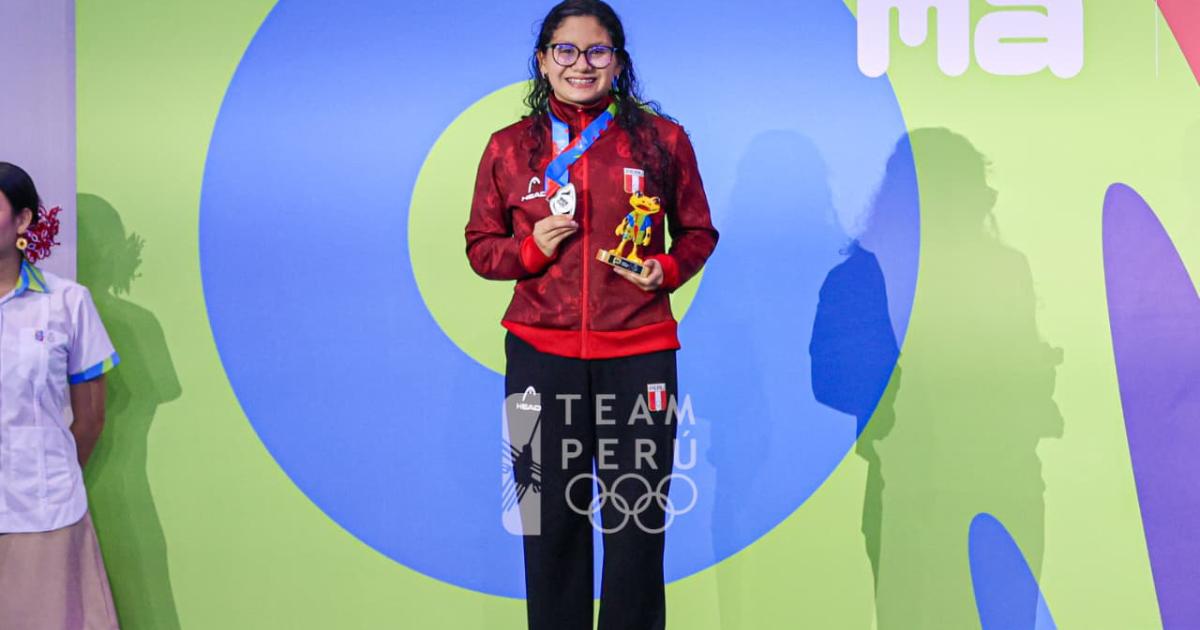  Perú lleva ya 20 medallas en los Suramericanos de Panamá; "Mano de Piedra" Durán aconsejó a boxeadora peruana