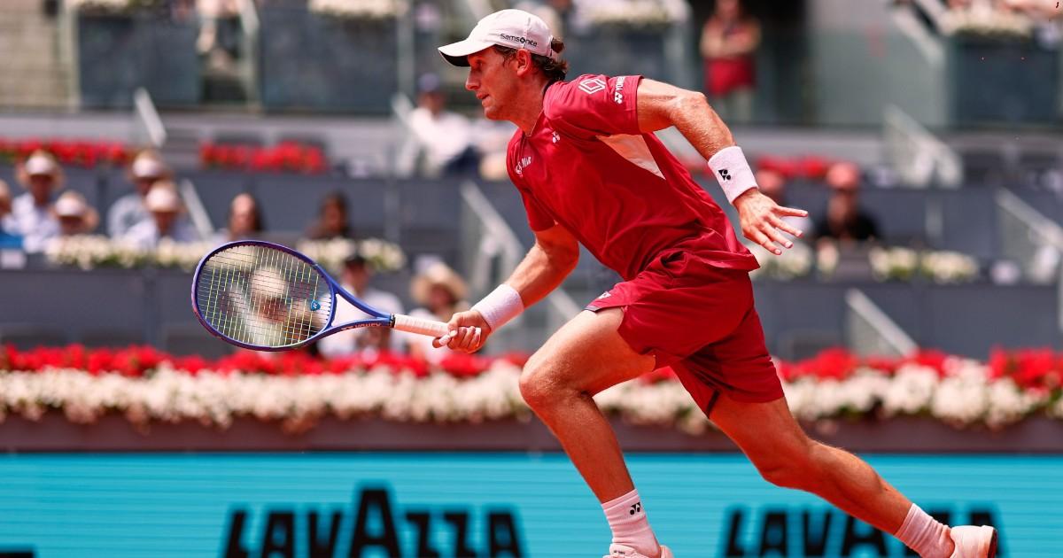 Ruud le dio vuelta a Tsitsipas y avanzó en Madrid