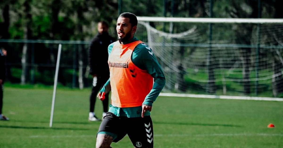 (VIDEO) Peña brindó asistencia, pero su equipo se fue al descenso en Turquía