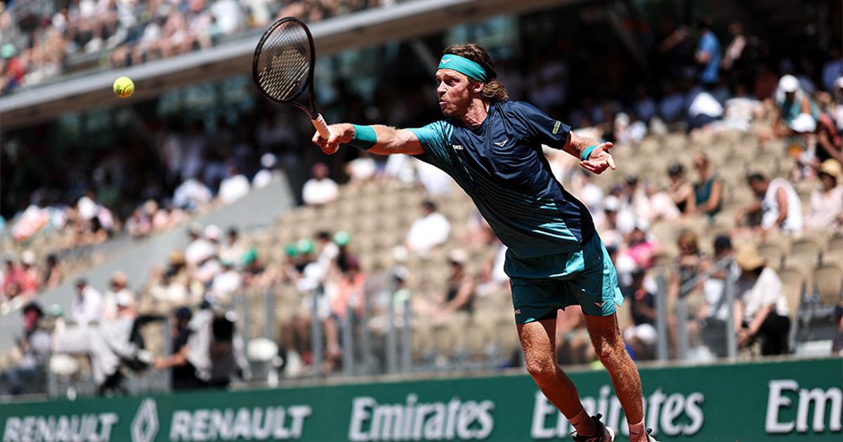 Andrey Rublev clasificó a tercera ronda de Roland Garros