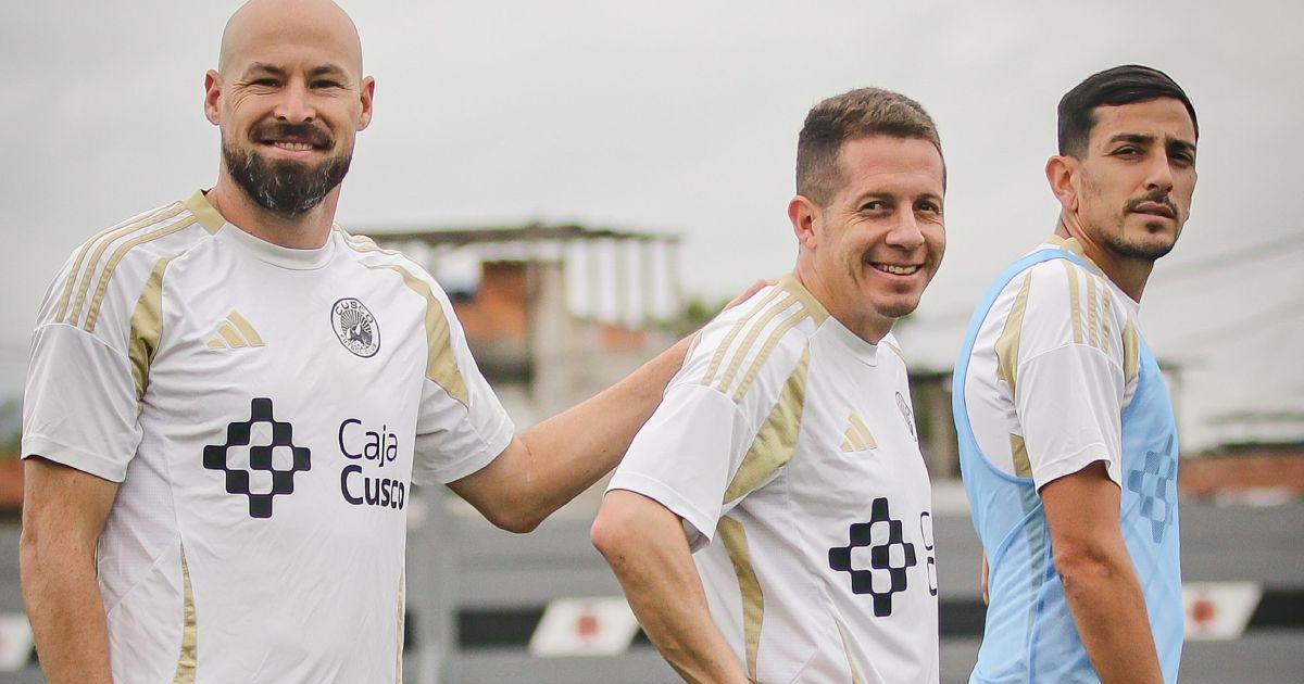 Plantel de Cusco FC entrenó en la sede de Vasco da Gama