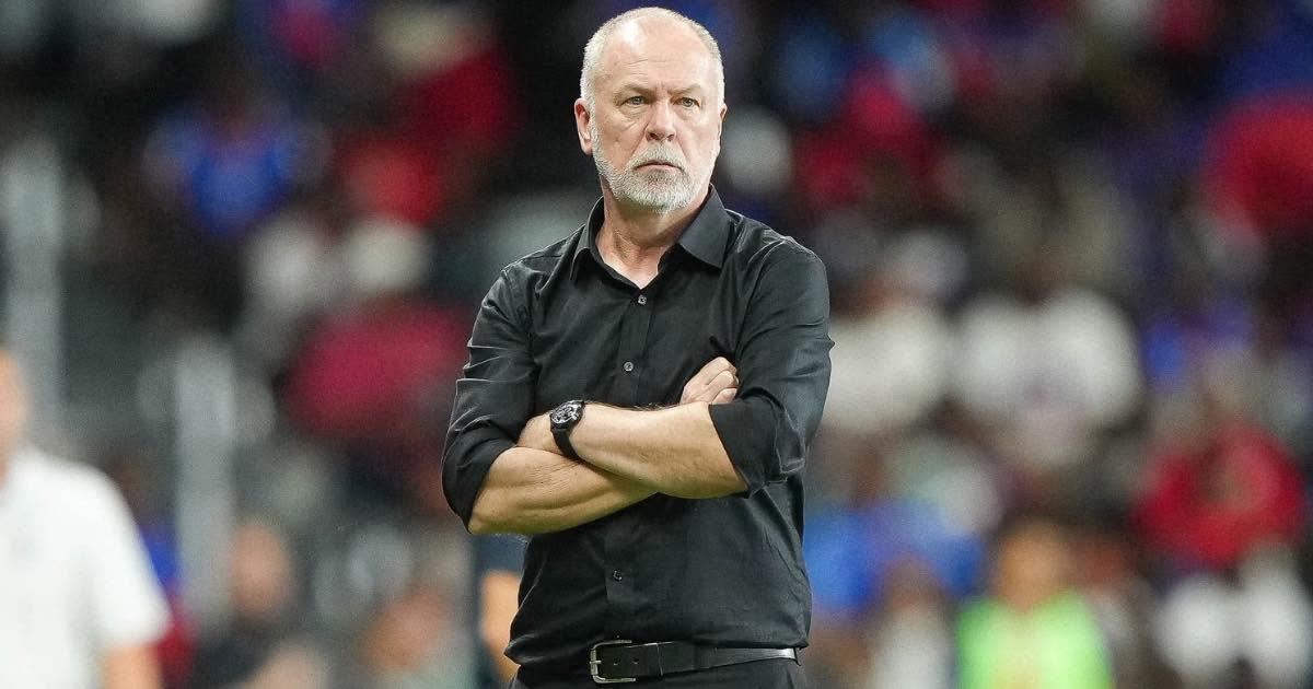 Menezes: "Es bueno que hayamos hecho dos goles de pelota parada, trabajamos para eso"