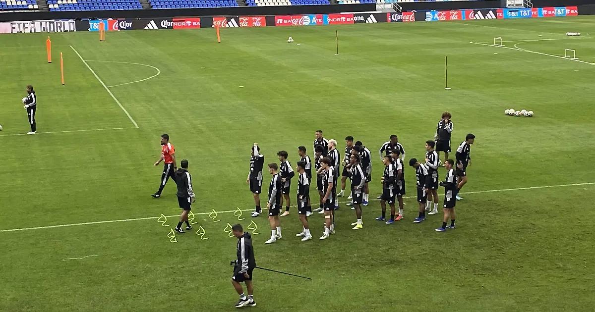  (VIDEO) Perú entrenó y reconoció el Estadio Cuauhtémoc