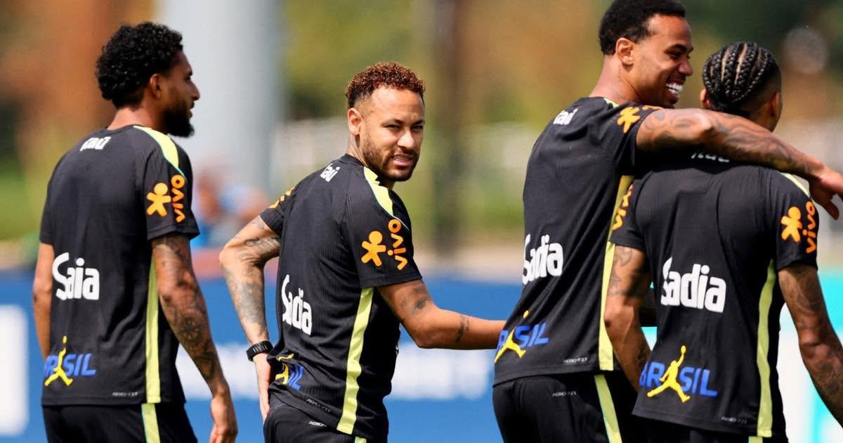 ¿Se alista para su debut? Neymar entrenó fue parte de las prácticas con Brasil