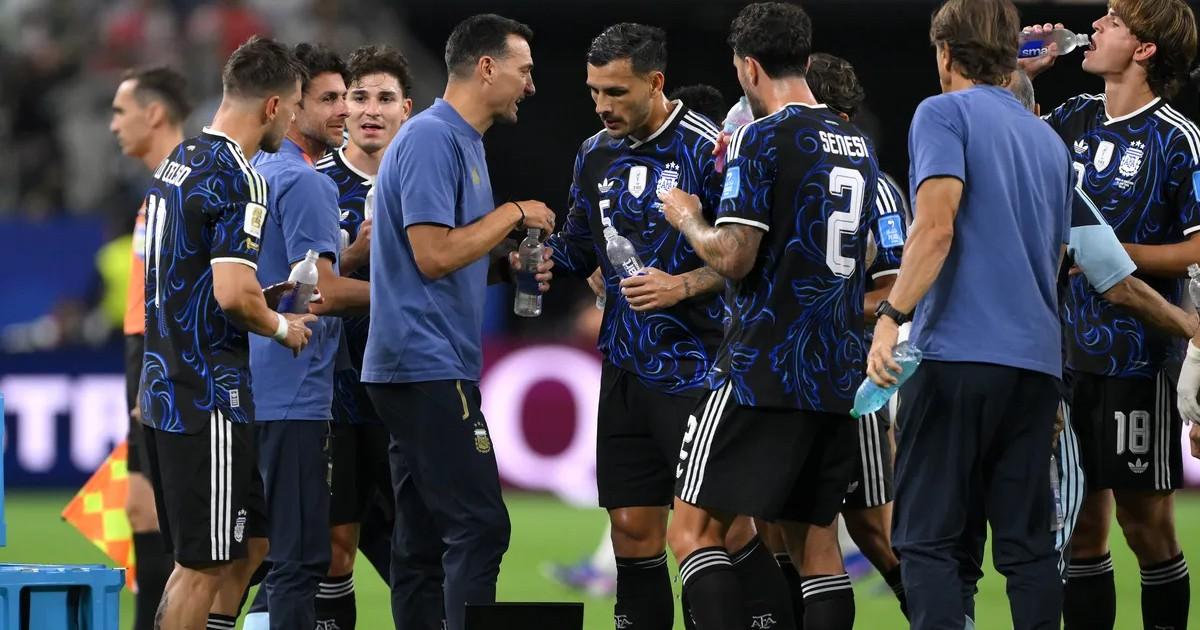 Scaloni: "Messi prefirió que sus compañeros tuvieran minutos"