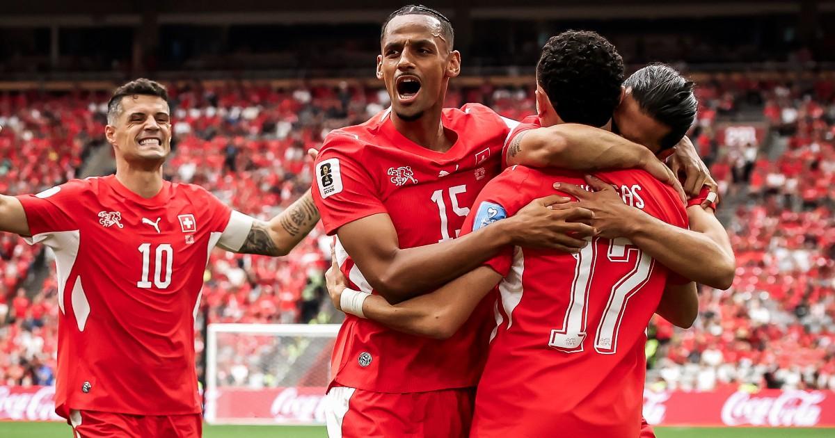 (VIDEO | FOTOS) Suiza venció por 2-1 a Canadá y fue líder del Grupo B