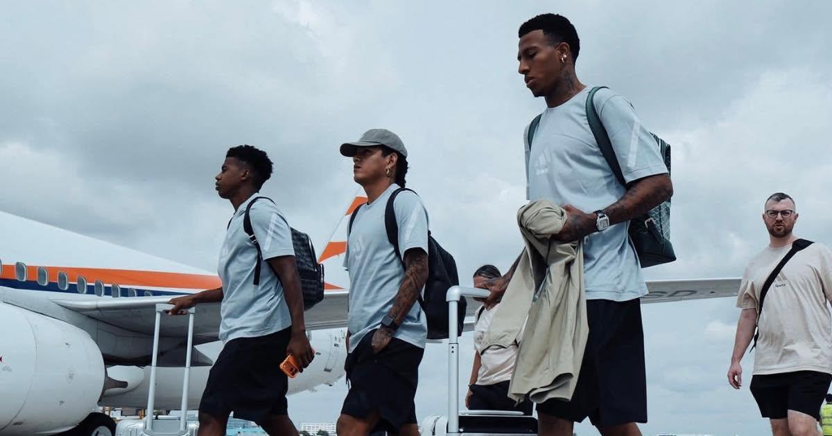 Joao Grimaldo se reincorporó a la pretemporada del Sparta Praga