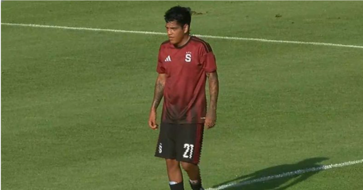 Joao Grimaldo fue titular en la caída del Riga FC en amistoso de pretemporada