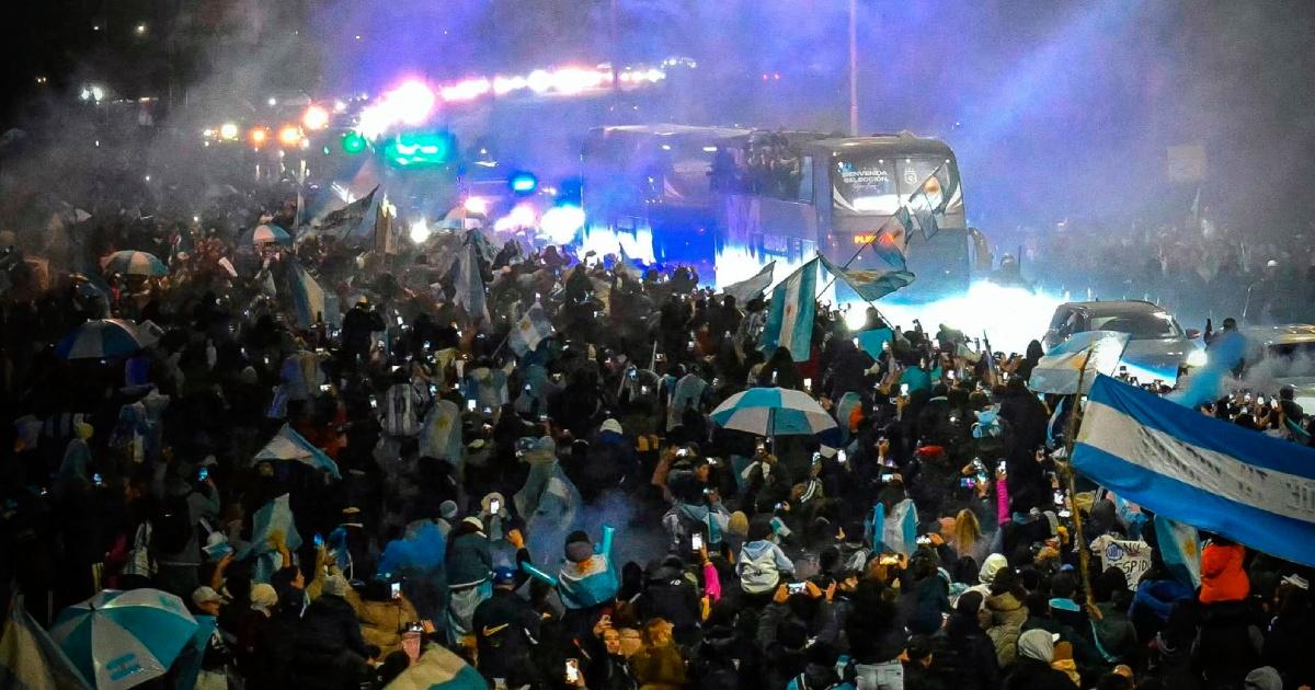 Argentina fue recibida con el cariño de su hinchada tras el subcampeonato mundial