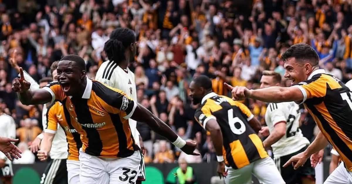 Manchester United debutó en la Premier League con derrota ante recién ascendido Hull City