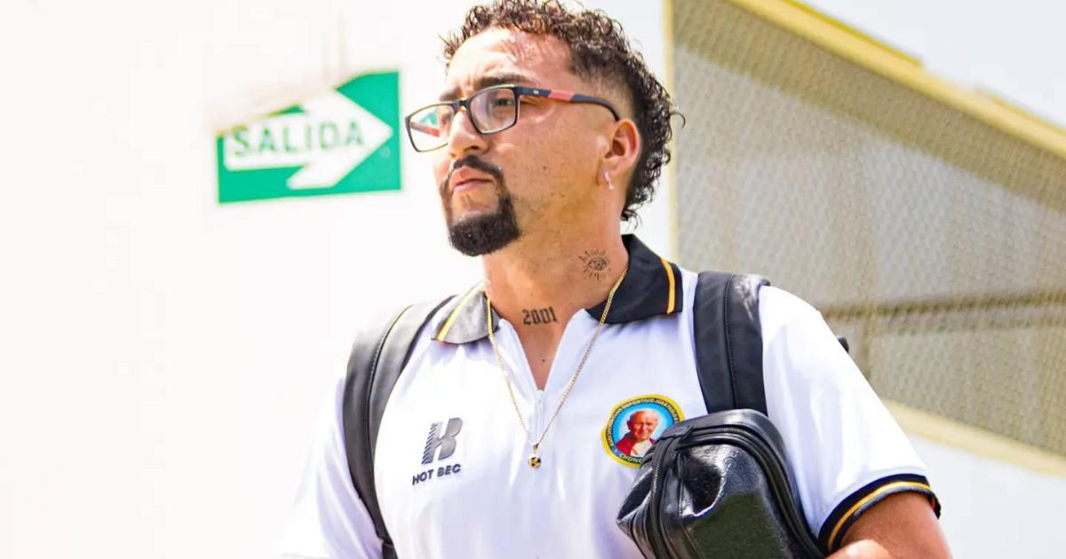 Flores: "La idea del 'profe' es muy buena"