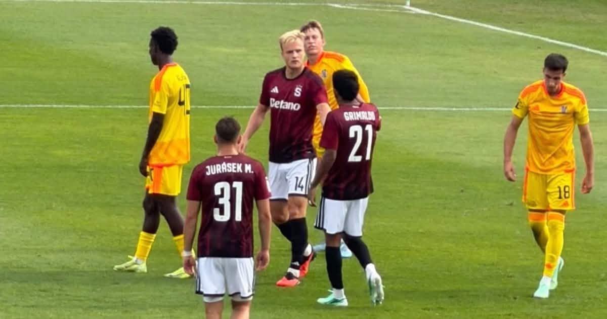 Grimaldo jugó en amistoso del Sparta Praga