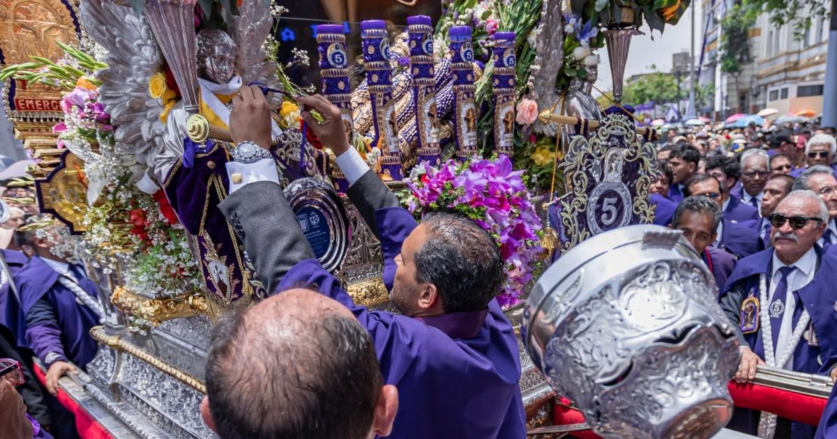 Alianza Lima homenajeó al Señor de los Milagros
