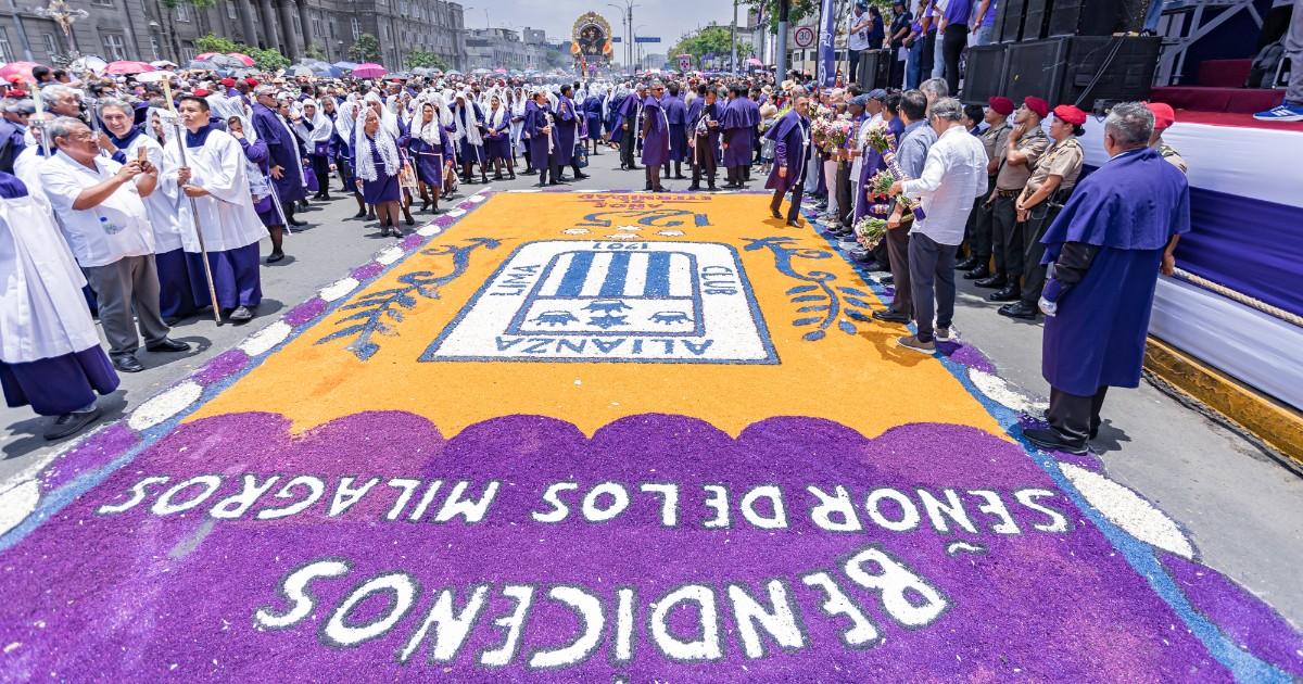 Alianza Lima homenajeó al Señor de los Milagros