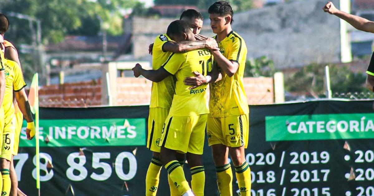 ¡Triunfazo de visita! ADA Jaén venció 2-0 a Comerciantes FC y es líder del grupo B