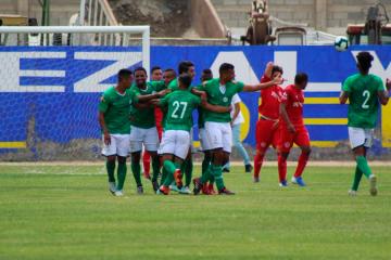 caimanes