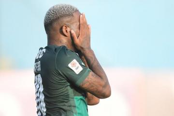 ¡Alarmas encendidas! Farfán tendría complicaciones en la rodila y sería baja en Alianza Lima y la selección