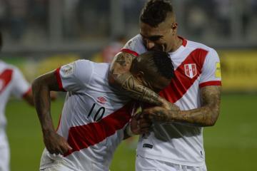 Paolo Guerrero a Farfán: "Vas a volver más fuerte que nunca. Te quiero mucho"