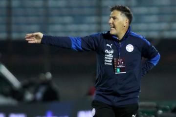 Eduardo Berizzo: "El partido se desarrollo con una formación inesperada de Uruguay"