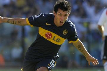 Boca Juniors quiere el retorno de Gary Medel, reveló el director deportivo del Bologna