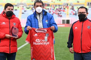 Cienciano le rindió homenaje a Bazalar en la previa al choque ante ADT