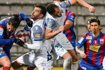Rhyner continúa sumando minutos en Grecia