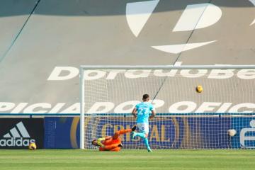 (VIDEO) Yotún la 'picó' y volvió a marcar con Sporting Cristal