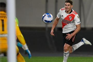 Álvarez: "Necesitábamos un triunfo así para terminar de buena manera la fase de grupos"