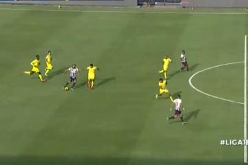(VIDEO) Polémica en 'Matute': Carlos Stein reclamó penal y en la contra Benítez marcó el 3-2