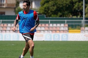 Lapadula volvió a entrenar con Benevento y espera ser convocado en la última jornada de la Serie B