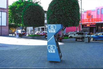 El "VAR" lo oficiliazó: Así presentaron al nuevo técnico de Ormeño