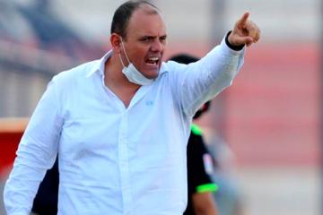 Revollar dejó de ser el entrenador del Llacuabamba