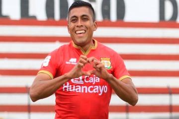 Huaccha: "Sabemos que Ayacucho FC es muy fuerte en el uno contra uno y estamos mentalizados en eso"