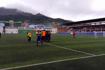 Comerciantes le remontó al duelo a Llacuabamba