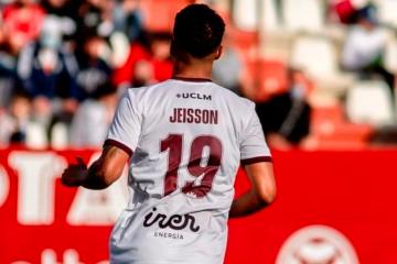 Martínez: "Estoy muy feliz por haber aportado mi granito de arena para el ascenso del Albacete"