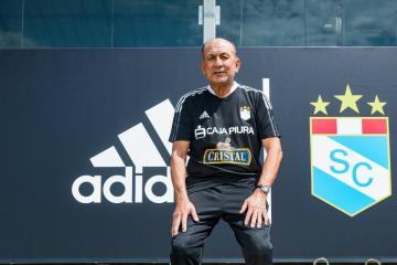 Quesada: "'Chito' de la Torre siempre será símbolo del fútbol peruano"
