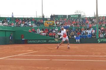 Se juega el punto definitivo: Álvarez cayó en el primer set ante Jarry