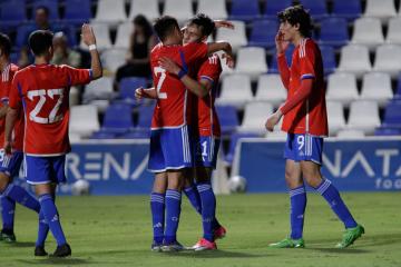 Pineau fue titular en triunfo sobre Australia Sub-20
