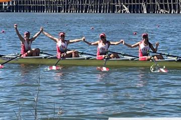 Equipo femenino de remo se subió al podio en los Juegos Suramericanos