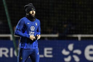 Lo sufre Francia: Benzema se perderá el debut ante Australia